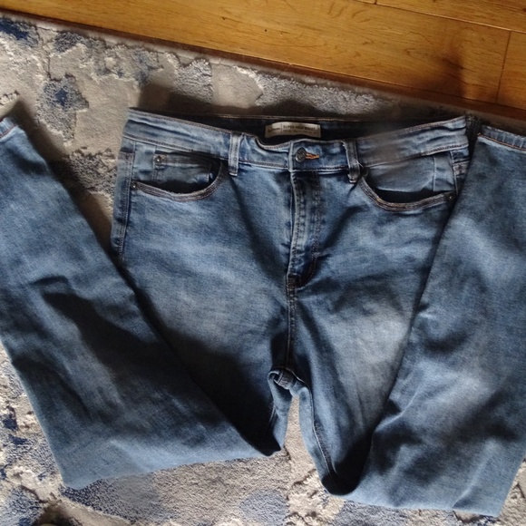 STRADIVARIS JENA SUPER HIGH WAIST SIZE 12 - Picture 2 of 4